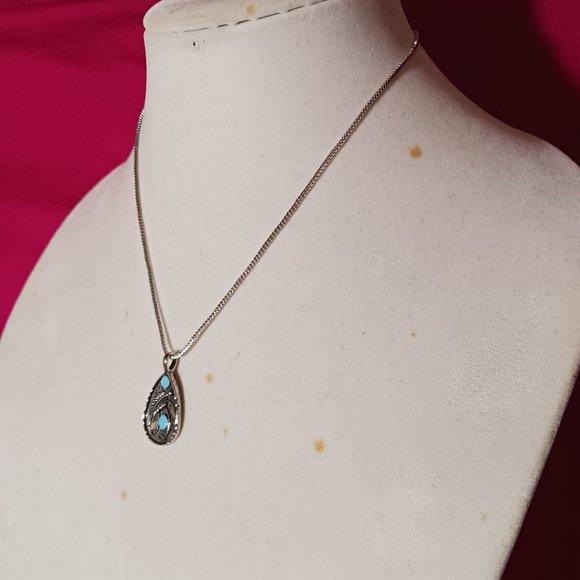 Bohemian Retro Feather Teardrop Leaf Pendant Necklace NWOT - Picture 6 of 12